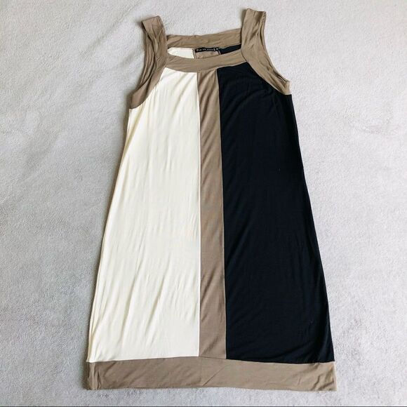 Le Lis Blanc Sleeveless Tunic Dress - Picture 7 of 13